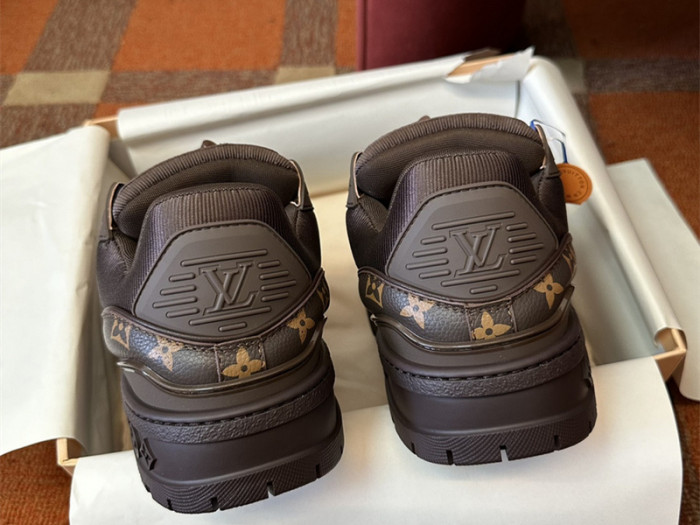 LOU1VTON SKATE SNEAKER 1V-7316