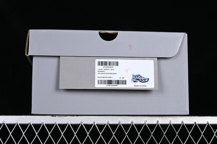 blcg runner sneaker