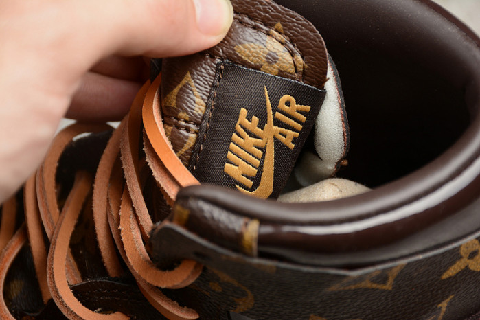 nike air jordan 1s(with case) aq0818-158